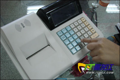 現代化管理必備 四款pos收款機導購